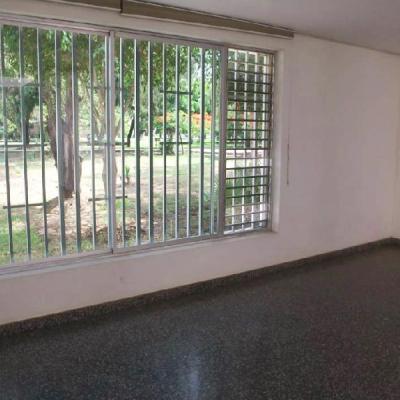 ALQUILER DE CASA DE 2 PISOS EN LOS SAUCES - SANTA VICTORIA